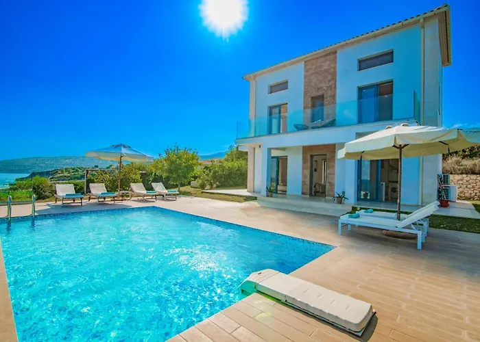 Villa Dejavu Vrahos By Villa Plus